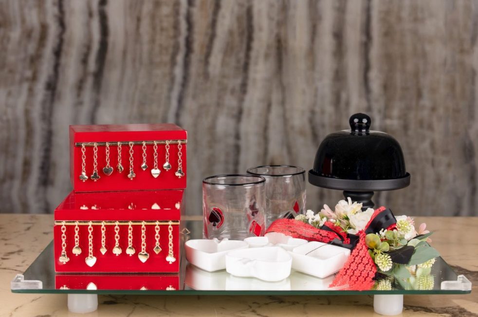 Scarlet Poker Platter
