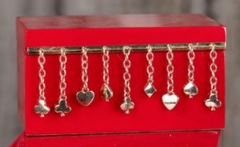  – Scarlet Poker Gift Box
