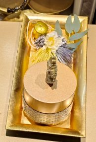 Gold & White Jar Golden Tray